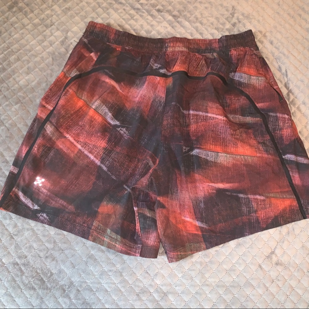 Lululemon Pace Breaker Shorts size XL